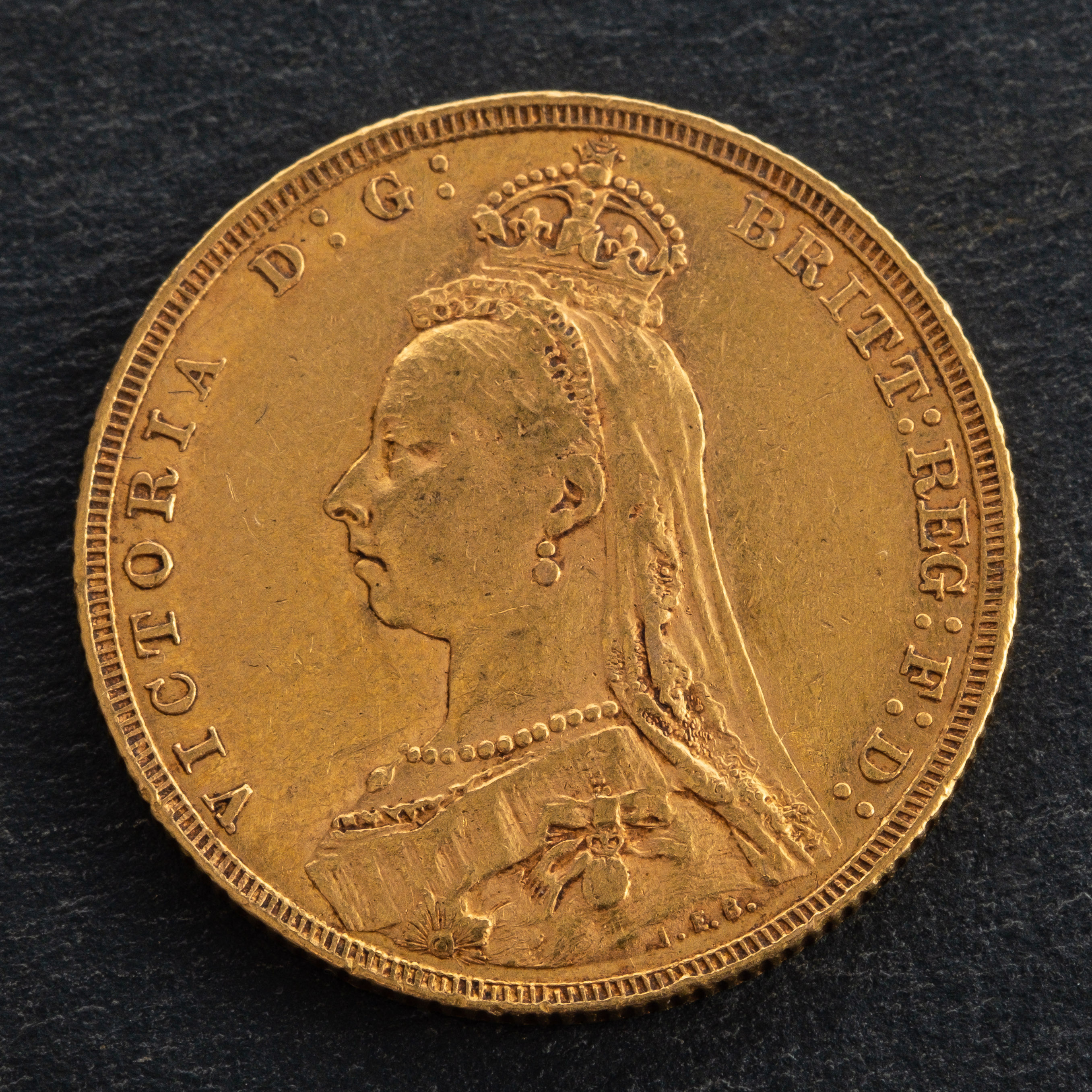 A Victorian Sovereign coin, dated 1889, diameter ca. 22.1mms, total weight ca 8gms. - Image 2 of 2