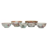 A mixed lot of Chinese porcelain bowls,
