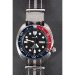 Seiko Sports a stainless-steel gentleman's Diver's wristwatch the black dial with day/date aperture,