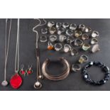 A collection of mainly costume jewellery,