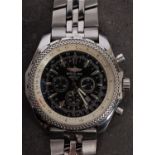 Breitling Bentley a gentleman's chronograph wristwatch the black dial with subsidiary chronograph