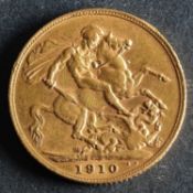 A 1910 Gold Sovereign.