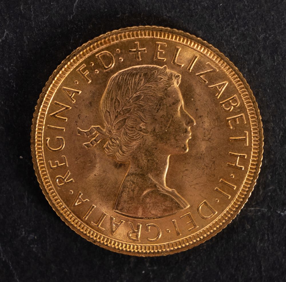 An Elizabeth II 1968 Sovereign - Image 2 of 2