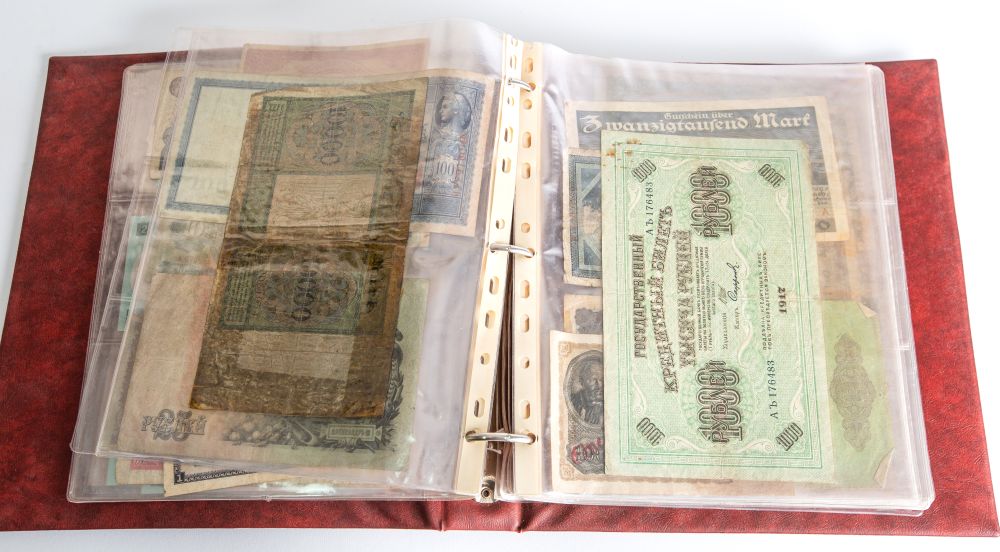 A mixed album of world banknotes, including USA, Russia, Germany , - Image 3 of 4