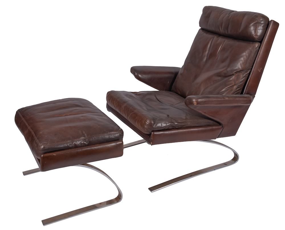 A pair of German leather upholstered 'Swing' lounge chairs with foot stools, - Image 2 of 2