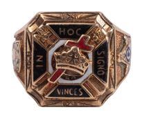 A gold and enamel Knights Templar/Masonic ring,