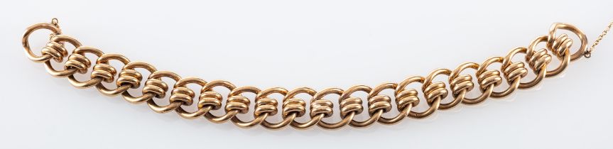 A fancy-link chain, stamped '9 .375', total length ca. 18cm, total weight ca. 54.2gms.