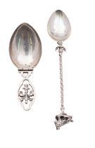 An early 20th century Spanish silver campaign folding spoon, stamped 800,