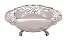 A George V silver bowl, maker Adie Bros Ltd, Birmingham 1931, of circular form,