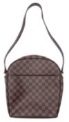 Louis Vuitton. A chequered shoulder bag, with gilt fittings.