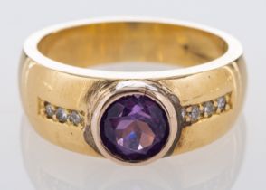 A round, mixed-cut amethyst and diamond ring, ring size K1/2, total weight ca. 8gms.