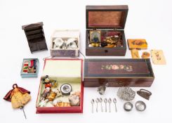 A group of miscellaneous collectables,