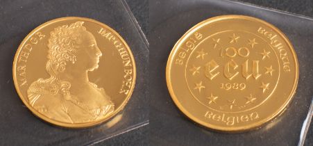 A 'Maria Theresia' 100 ECU Belgian gold coin, dated 1989, diameter ca. 3.