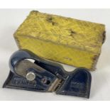A vintage Stanley No.95 edging plane, with original box. In excellent used condition. Box has some