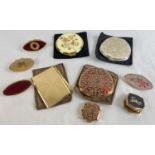 10 assorted vintage Stratton vanity items to include compacts, lipstick holders, handbag ashtray,