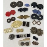 20 vintage buckles/dress clips in varying sizes and designs. To include Art Deco, Diamante, floral