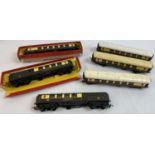 6 assorted Triang Hornby Pullman coaches. 4 x R228 1st Class Coaches - Mary, Ruth, Anne & Jane,
