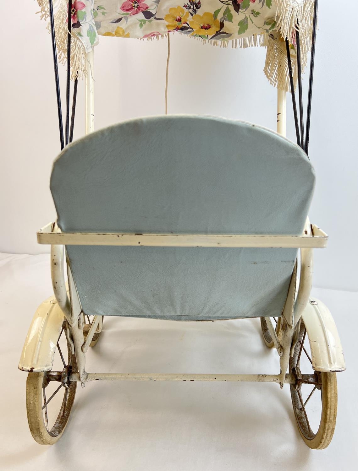 A vintage Marmet dolls pushchair with rubber tyres and grip handle. Original canopy frame has had - Image 6 of 6