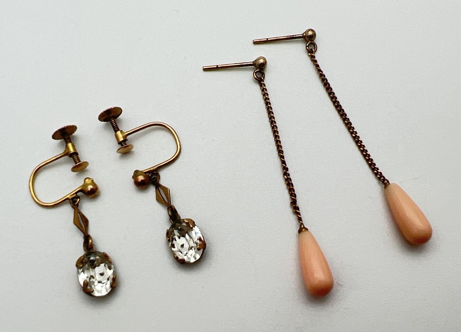 2 pairs of vintage 9ct gold earrings. A pair of clear stone drops with screw backs, together with