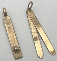 2 9ct gold pendants. A double bar pendant with "Cheryl" engraved to one. Together with a drop bar