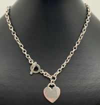 A 925 silver chunky belcher chain necklace with T bar clasp and heart shaped tag pendant. Chain