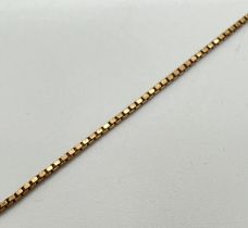 A 7.5 inch 9ct gold box chain bracelet with spring ring clasp. Gold marks to clasp and fixings,