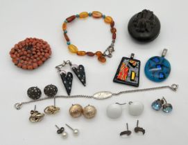 A small collection of mixed vintage and modern silver and costume jewellery. To include Victorian