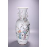 A Chinese famille rose 'Beauties in a garden' vase, signed text, Republic period, H 59,5 cm