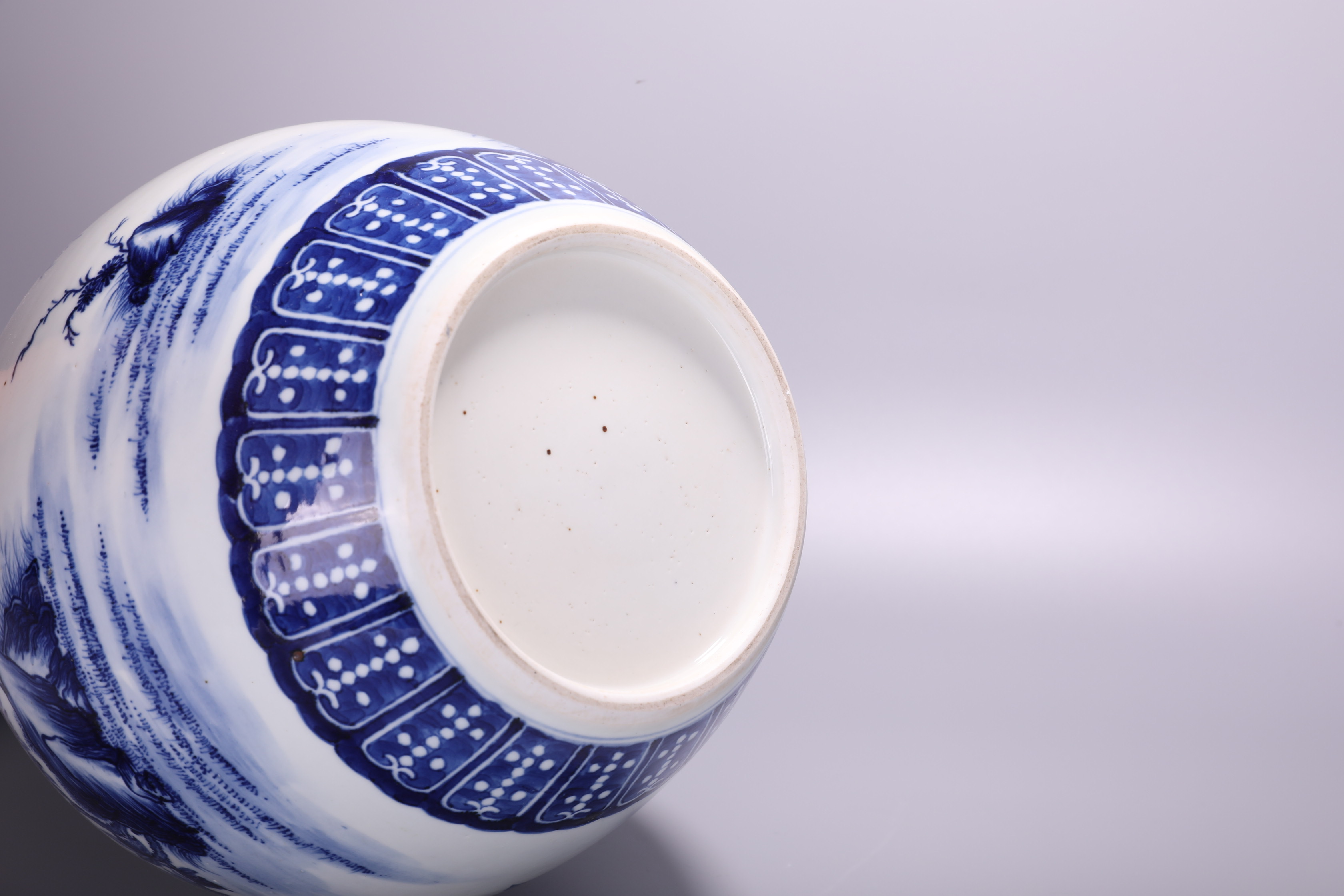 A Chinese blue and white 'Flower garden' tianqiuping bottle vase, H 45 cm - Image 3 of 3