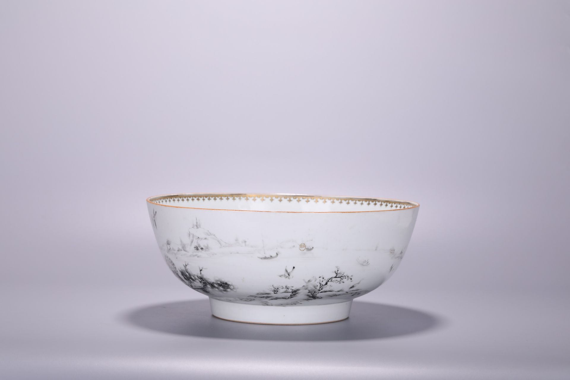A Chinese grisaille export porcelain 'Landscape' large bowl, H 12,6 - Dia 30,7 cm