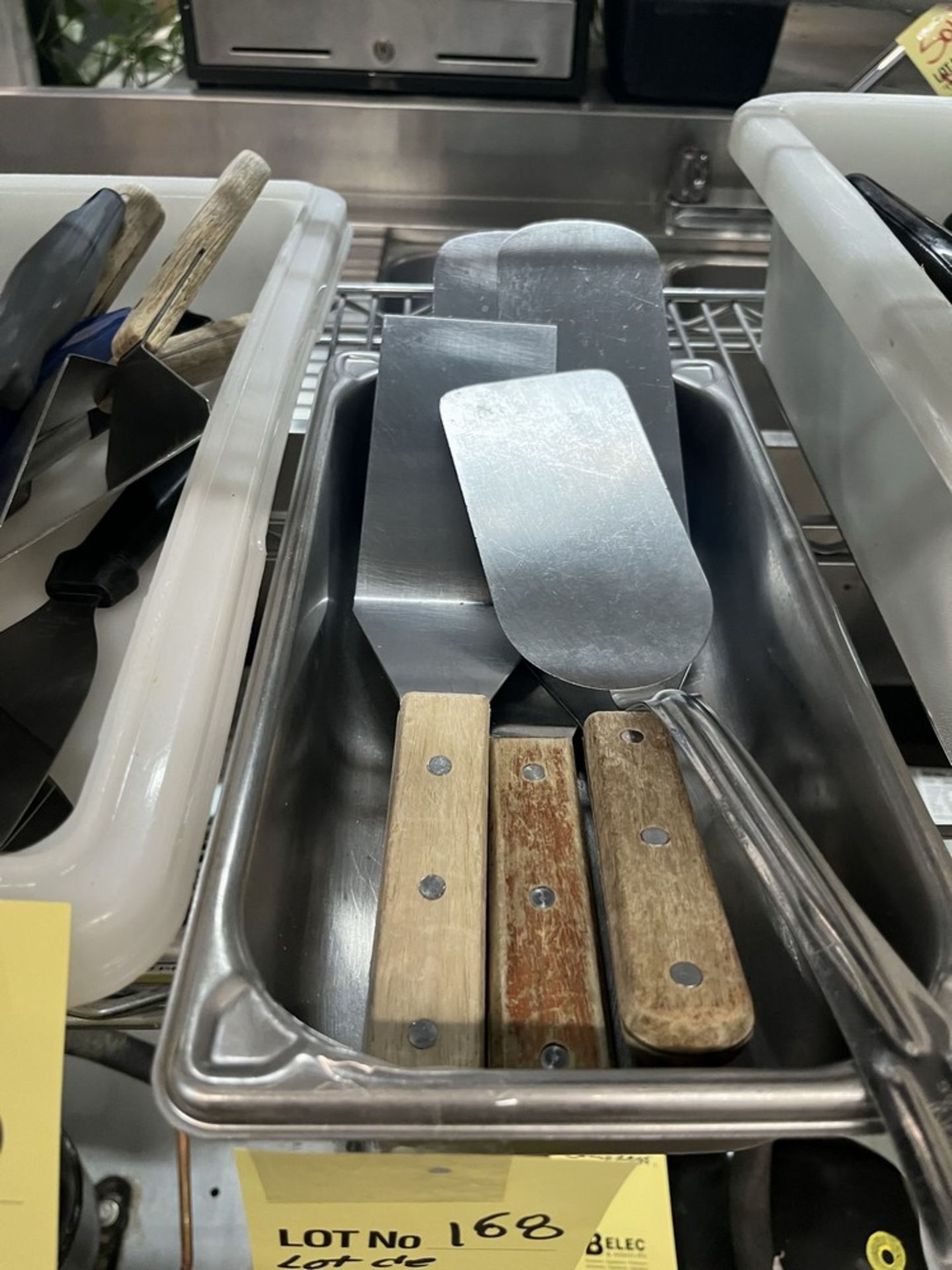 LOT: (12) Spatules Variées, avec Bacs - Image 2 of 2