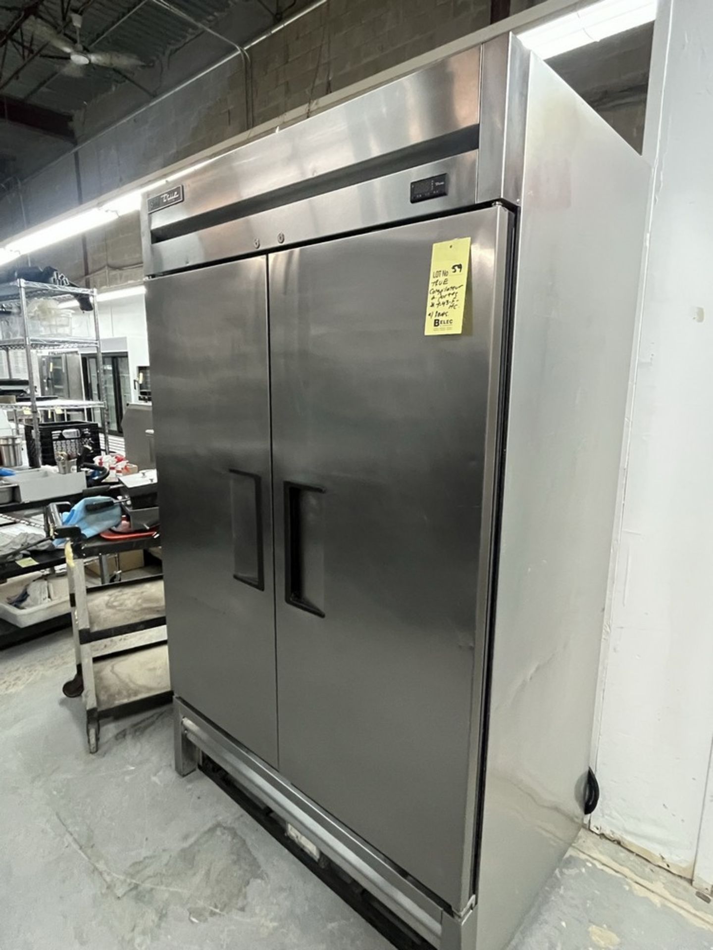 Congélateur TRUE, en Acier Inox. 2-portes, mod: T-43F-HC, 47'' x 83'', avec Roues- à poser - Image 2 of 3