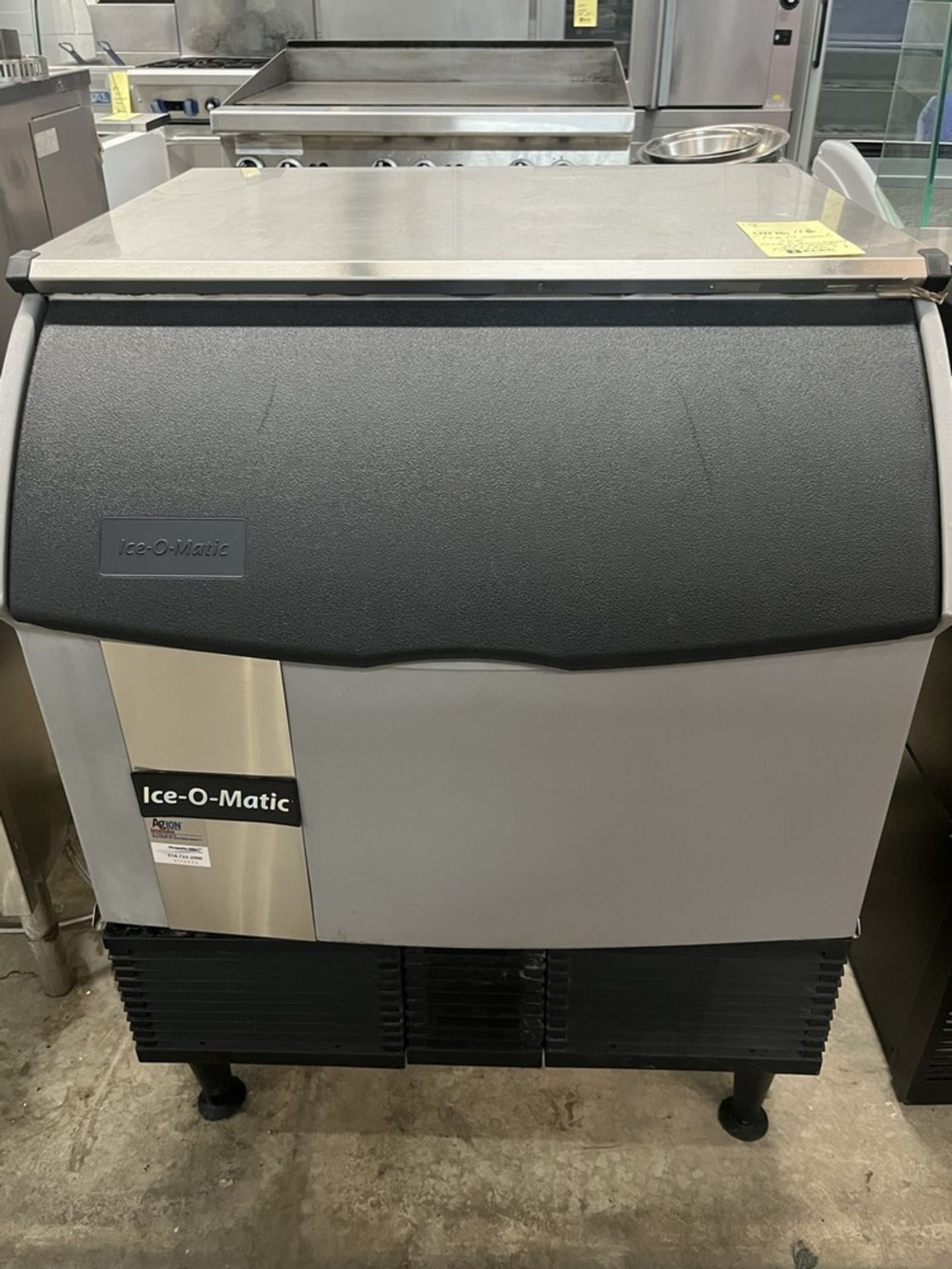 Machine à Glace ICE O MATIC, mod: ICEU300FA4, 30'' x 30''