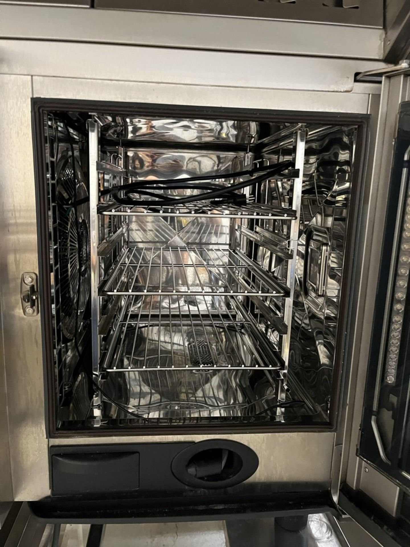 SUPER Four RATIONAL, Elec. mod: SCC-WE-61, avec Hotte & Base, en Acier Inox. - Image 3 of 6