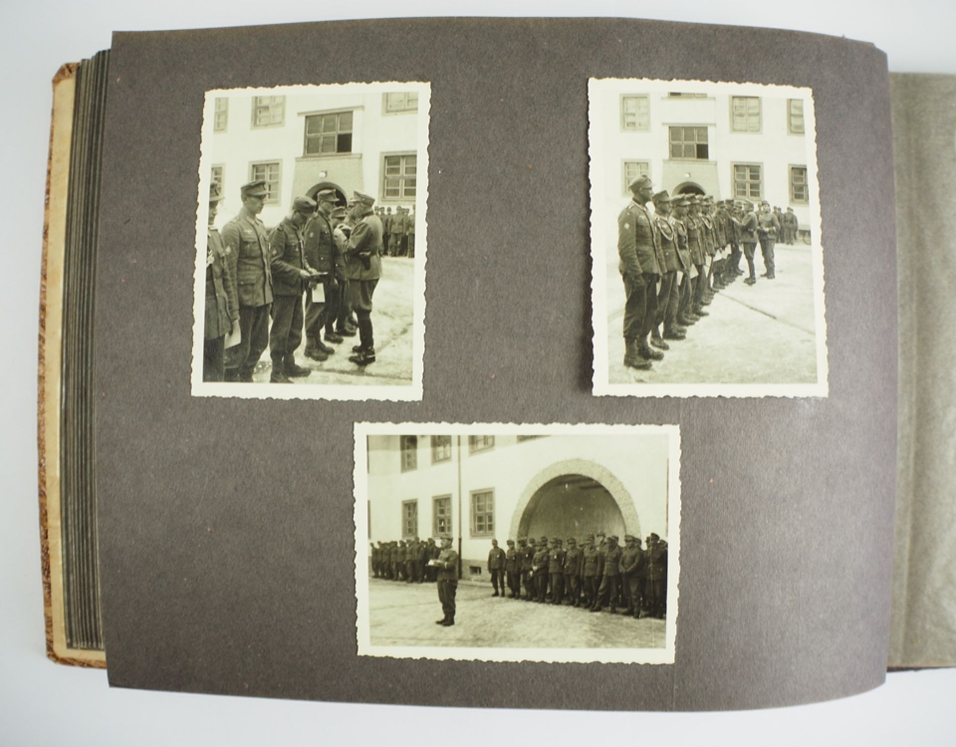 Fotoalbum des Oberst Seitz - Kommandeur des Gebirgs-Jäger-Regiment 99. - Image 3 of 5