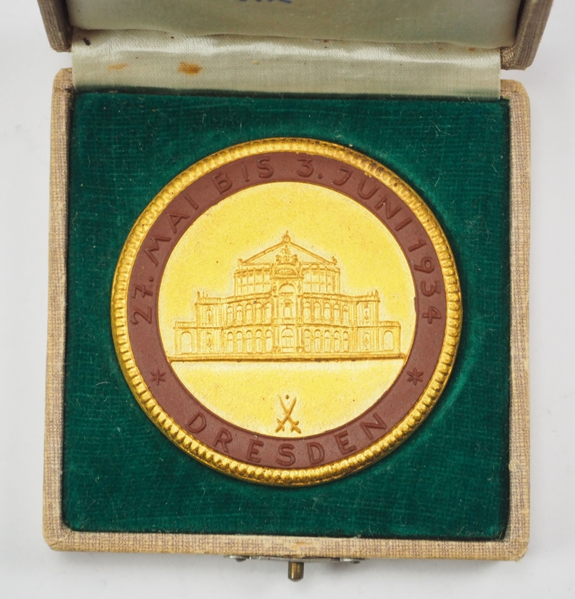 Meissen: Medaille auf die Erste Reichstheater Festwoche in Dresden 1934, im Etui. - Image 2 of 4