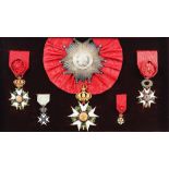 Frankreich: Orden der Ehrenlegion - Ordensvitrine mit 6 Dekorationen.