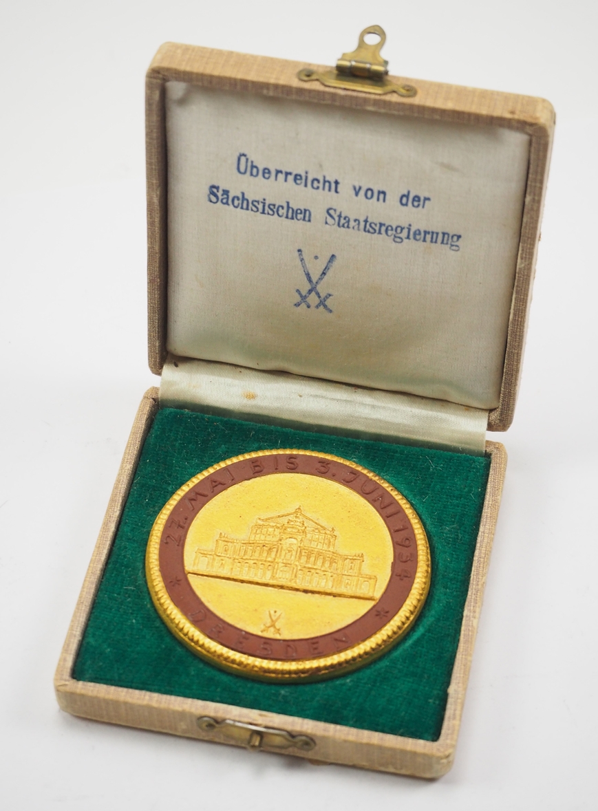 Meissen: Medaille auf die Erste Reichstheater Festwoche in Dresden 1934, im Etui.