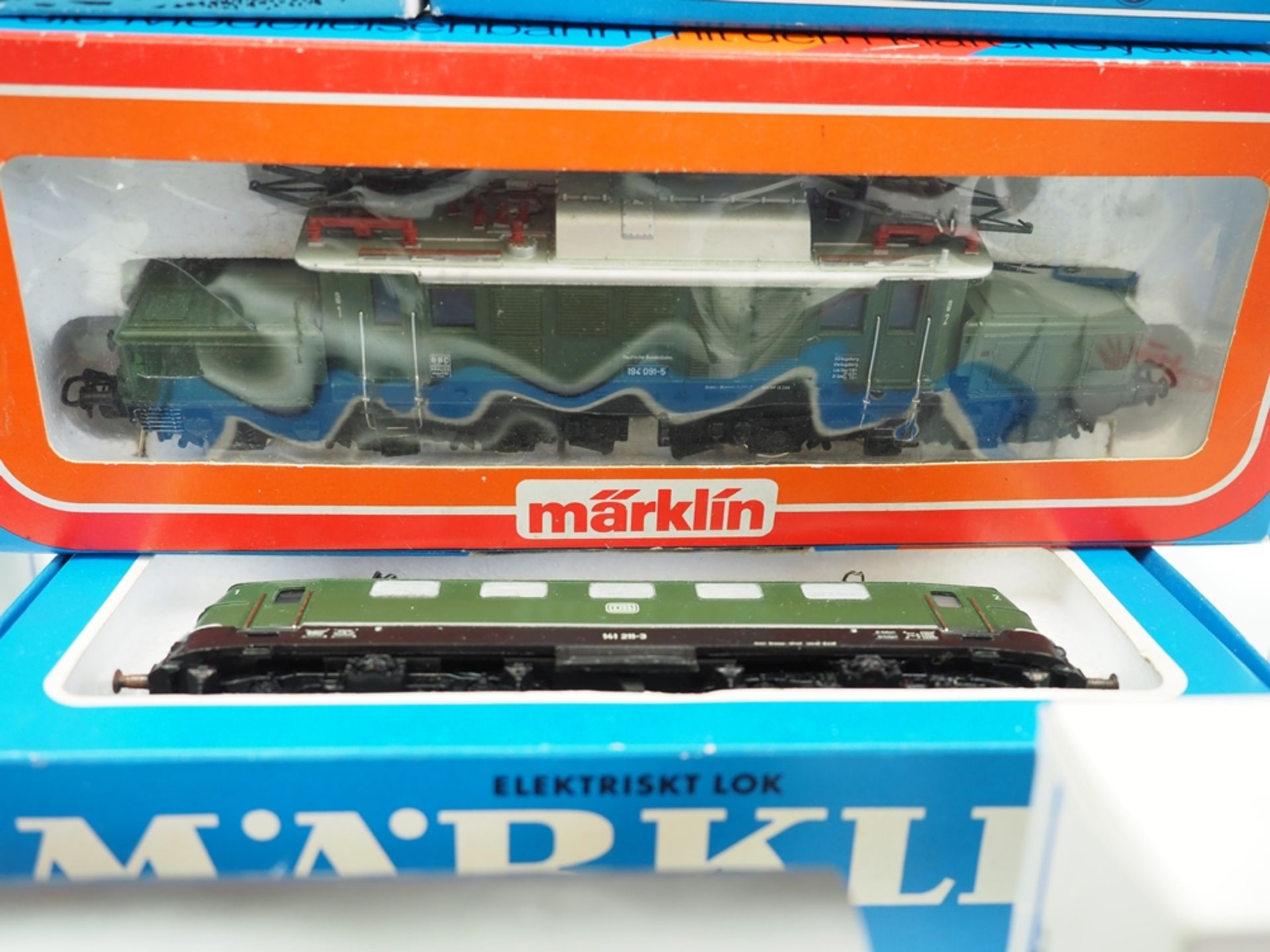 Märklin H0: Lokomotiven, Anhänger und Lokschuppen. - Image 6 of 10