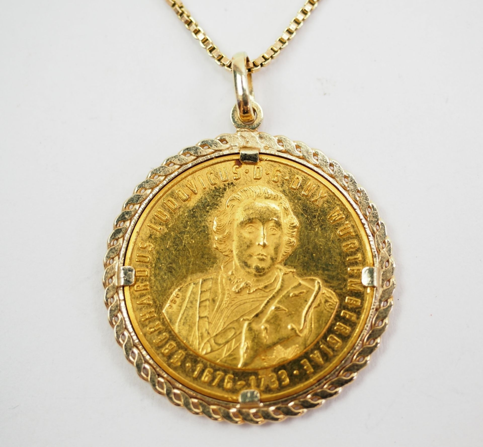 Schloss Ludwigsburg - Eberhard Ludwig: Goldmedaille m. Goldkette. - Image 2 of 4