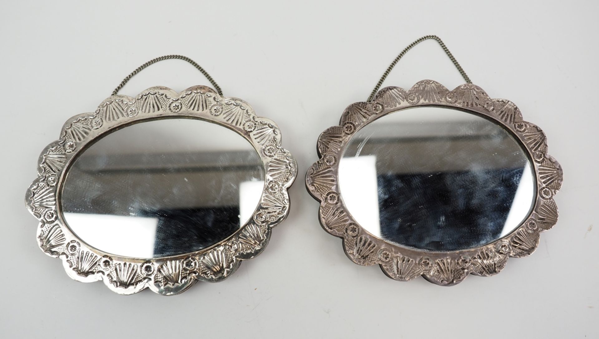Zwei türkische Spiegel mit Kette, 900er Silber. - Image 3 of 5