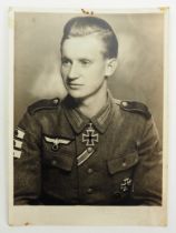 Wehrmacht: Porträt-Foto Ritterkreuzträger Hans Siegler.