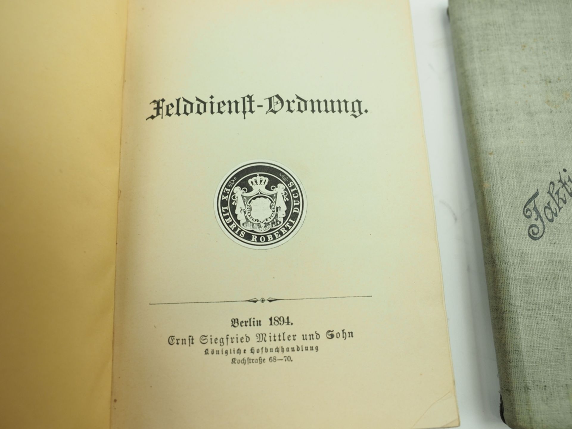 Herzog Robert von Württemberg: Lot von 5 militärische Handbücher mit ex-libris. - Image 2 of 5
