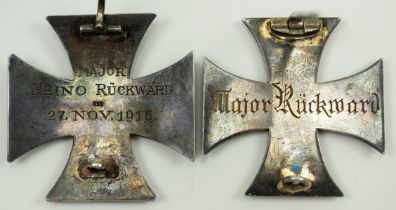 Preussen: Eisernes Kreuz, 1914, 1. Klasse - 2 Exemplare aus dem Nachlass des Kommandeur des Landstu