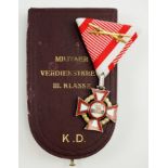 Österreich: Militär-Verdienstkreuz, 3. Klasse mit KD und Schwertern, im Etui.