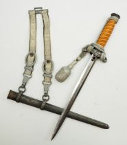 Wehrmacht: Offiziersdolch, mit Gehänge und Portepee.