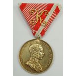 Österreich: Tapferkeitsmedaille, 7. Modell (1866-1914), in Gold, mit K Auflage.