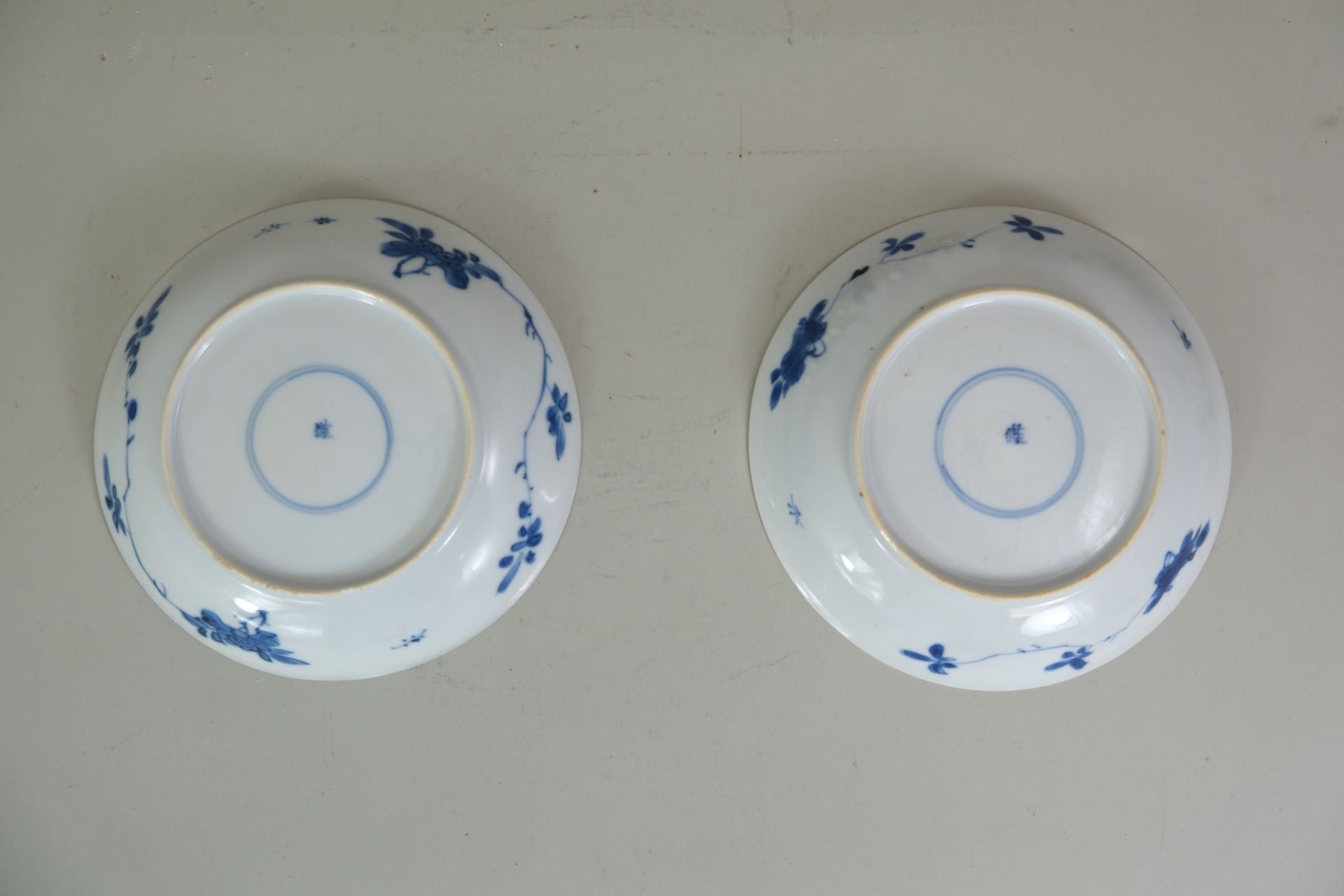 A Pair Blue and White 'Lange Lijsen' Saucers, Kangxi, , each well painted in soft greyish cobalt - Image 2 of 3