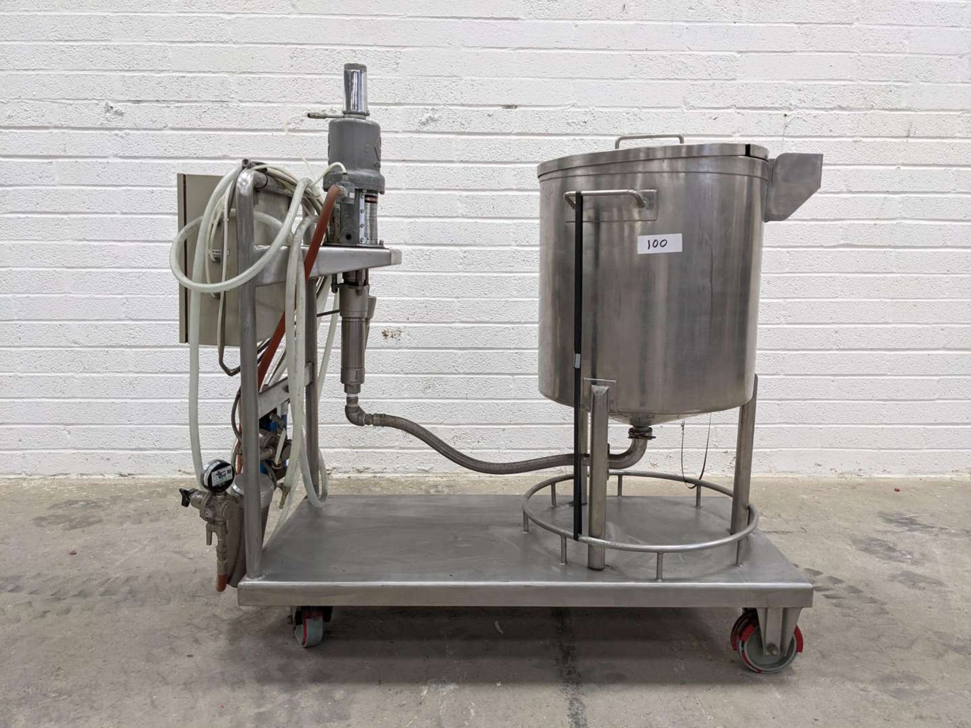 Graco Monark pump with stainlees steel vessel