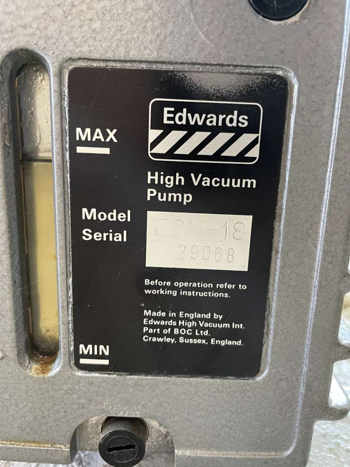 Edwards Model E2M18 vacuum pump - Image 4 of 4